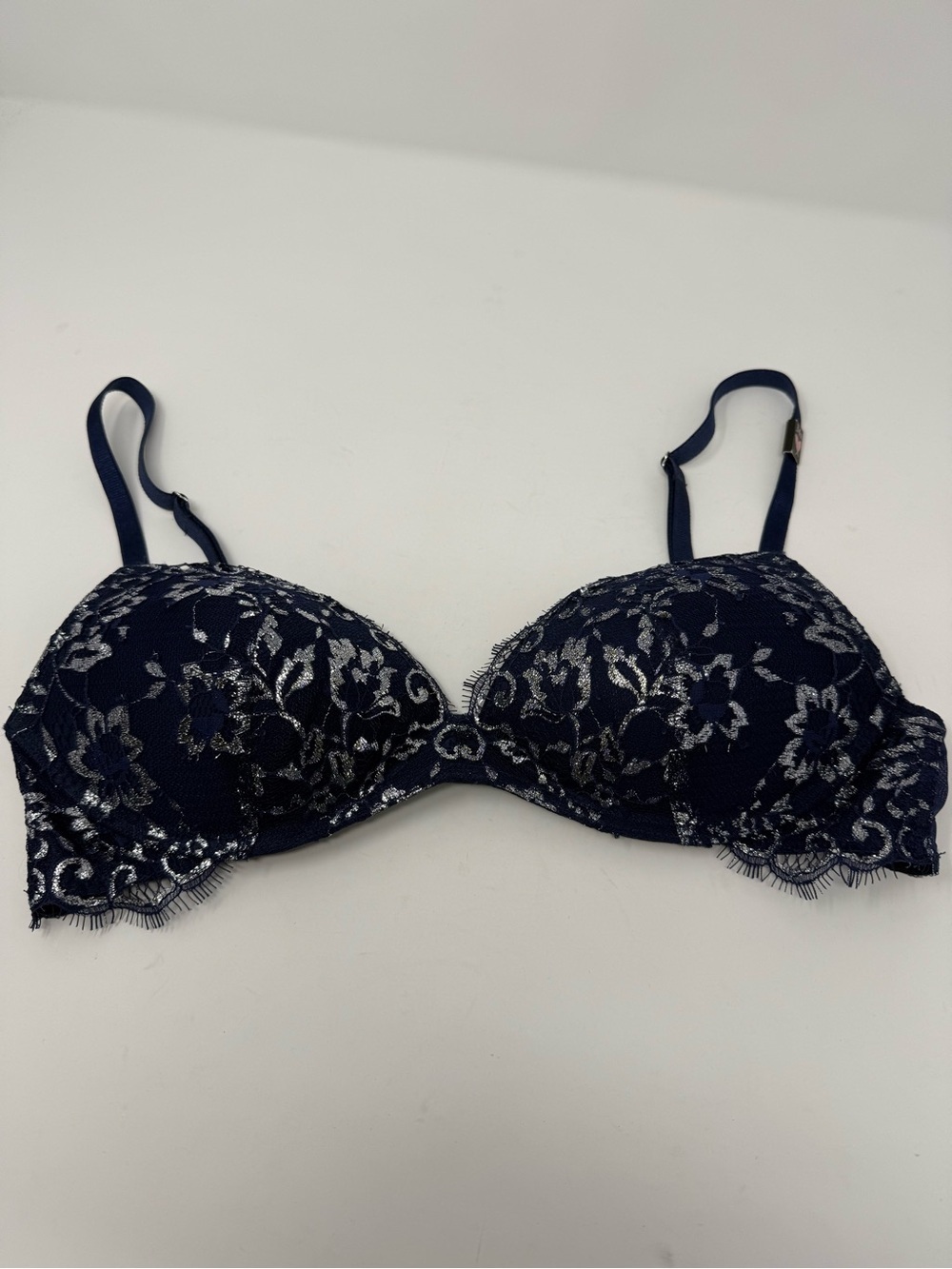 Victoria’s Secret Navy Blue and Silver NWT Dream Angels Padded No-Wire Bra 34B